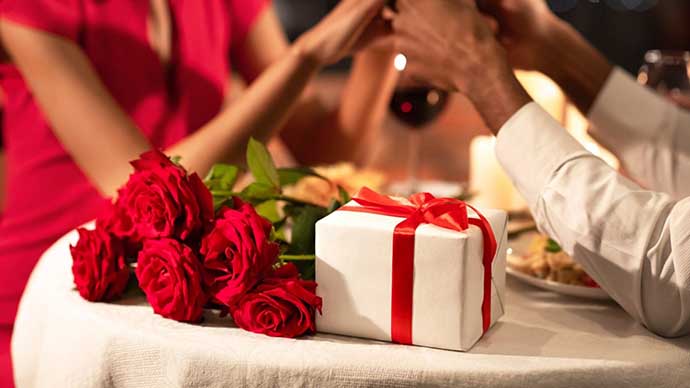 Что подарить девушке на День святого Валентина? 35 идей для подарков